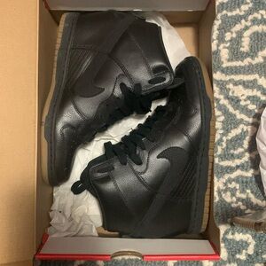 Nike Dunk Sky Hi Essentials